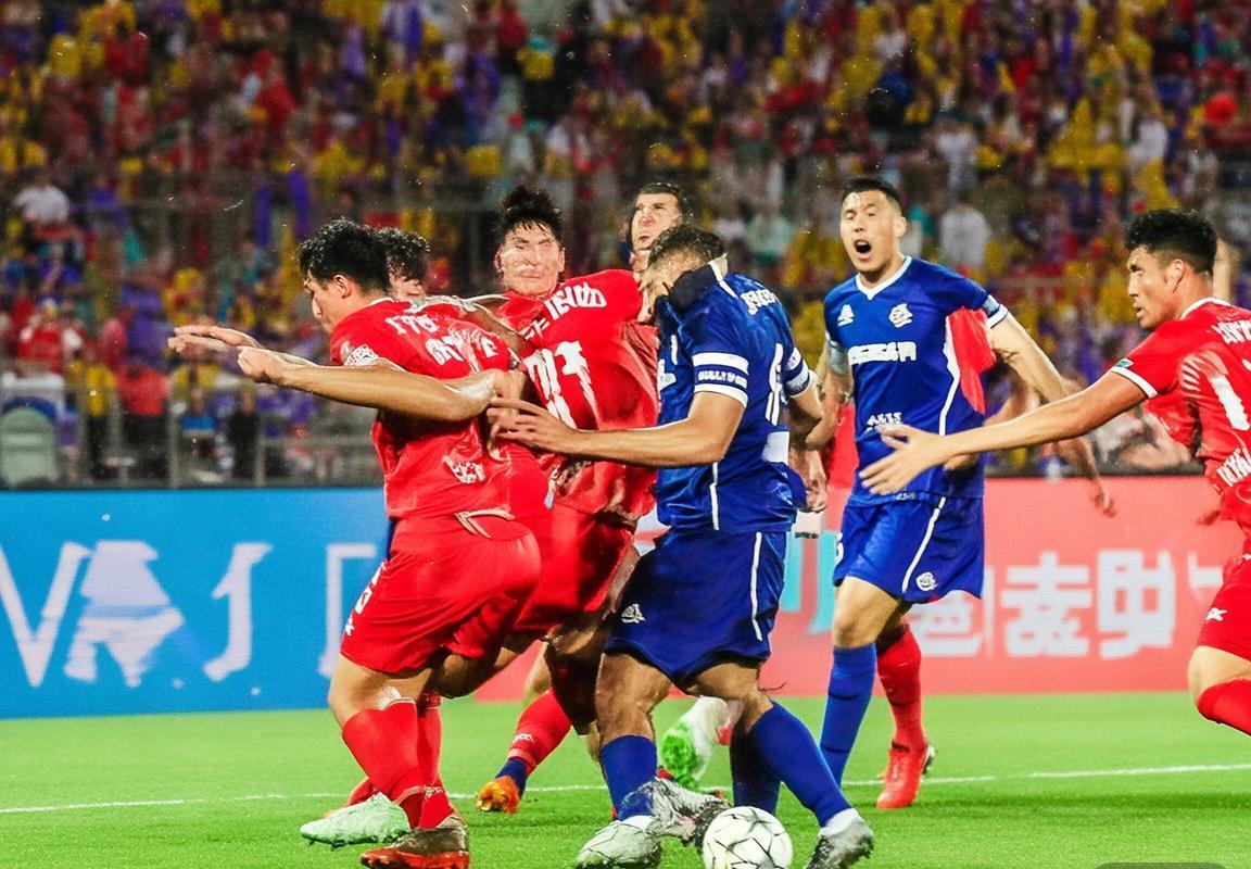 2018中超鲁能VS贵州：进球大战巅峰对决精彩回顾(图2)